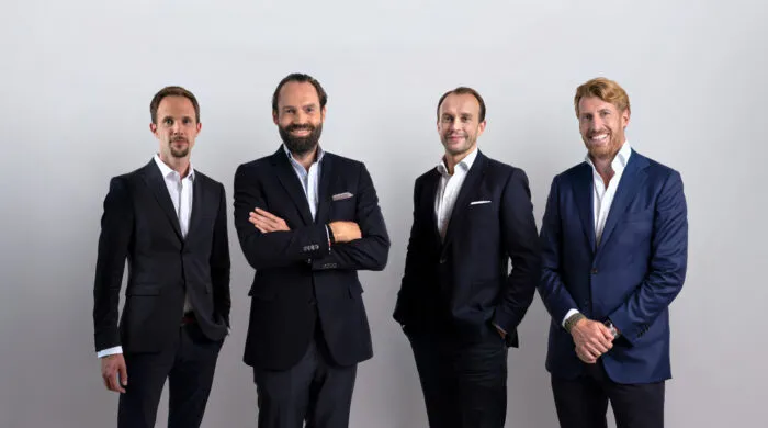 Rockstone ruft Peakstone ins Leben und fokussiert sich auf Plattformstrategien